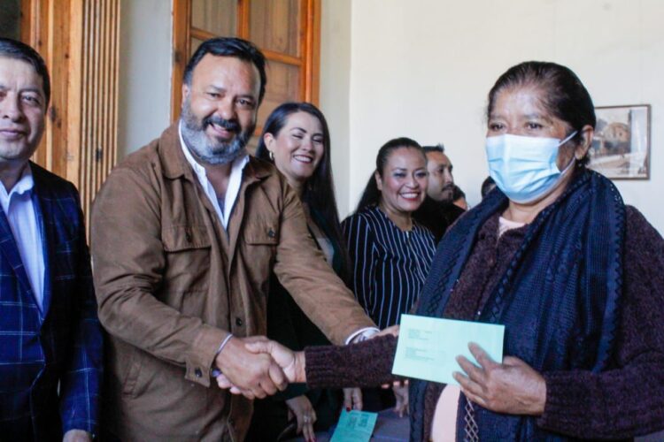 Ayuntamiento de Pátzcuaro otorga visas mediante el programa “Peces Blancos”