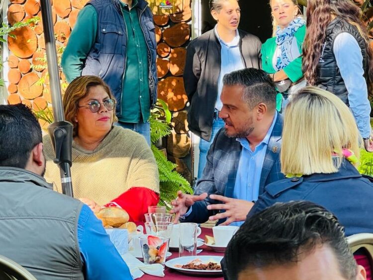 Asiste Dip. Julieta García a festejos por 52 Aniversario del Zoológico B. Juárez