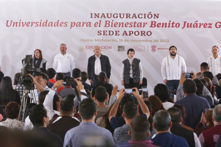Solicita Bedolla a AMLO reconocer a la UMSNH como Universidad Nacional