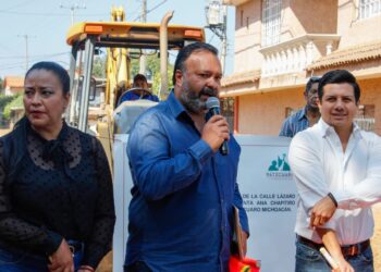 Inician pavimentación Julio Arreola y Oscar Escobar en Santa Ana Chapitiro