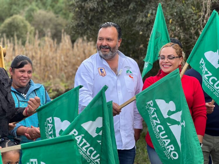 Autoriza Julio Arreola rehabilitación del camino de Santa Juana a Las Palmitas