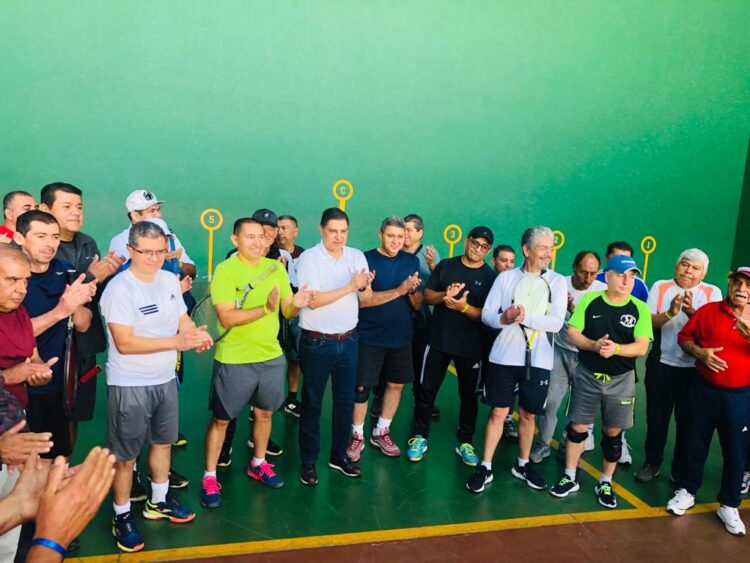 Inaugura Nacho Campos, alcalde de Uruapan, Torneo Regional de Frontón