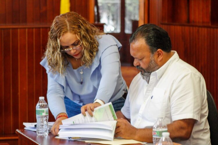 Analiza Cabildo de Pátzcuaro proyectos de infraestructura y apoyo de Banobras