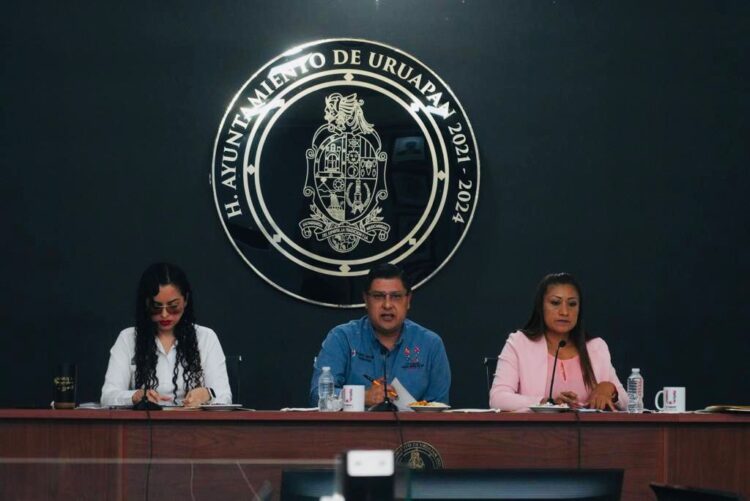 Otorga Cabildo de Uruapan certeza jurídica a 180 familias de El Zapién