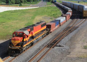 Aumenta 60% la carga por tren tras casi 400 días sin tomas de vías en Michoacán