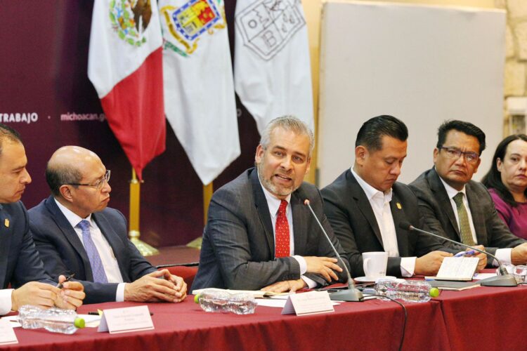 Coinciden Bedolla y jueces en reforma urgente para agravar delito de extorsión