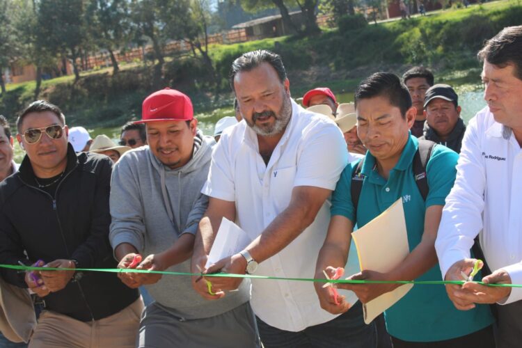 Inauguró Julio Arreola muro contención en Muelle de Acceso a Isla de Urandén
