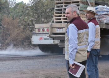 Bedolla supervisa en Ciénega y el Bajío avances de rehabilitación de carreteras