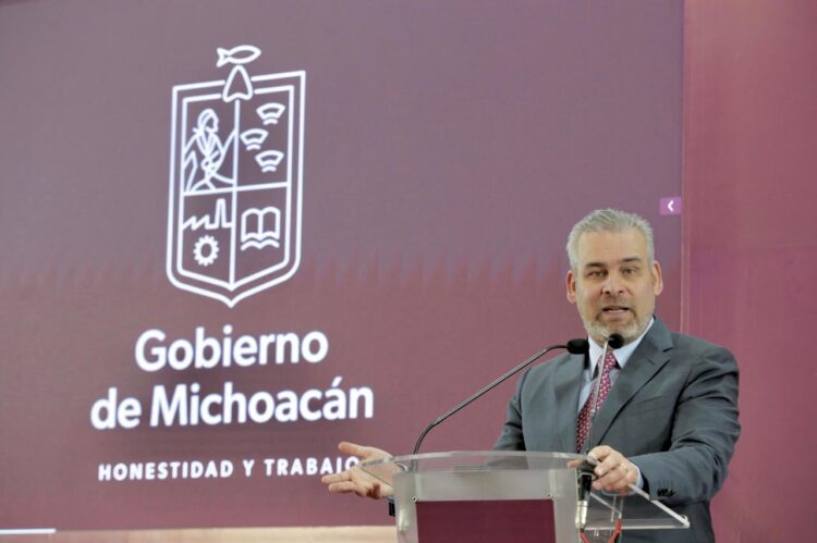 Con el Fortapaz, construir estaciones y equipar bomberos municipales: Bedolla