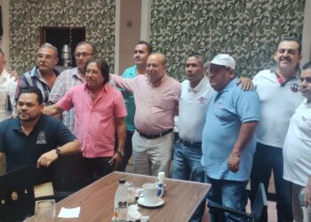 Transportistas de Apatzingán y Uruapan contra proyecto movilidad del gobierno