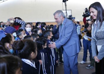 En 2023, se fortalecerá sector educativo con infraestructura y a docentes: Bedolla