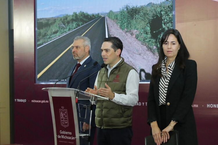 Gobierno de Michoacán rehabilitó más de 800 kilómetros de carreteras en 2022
