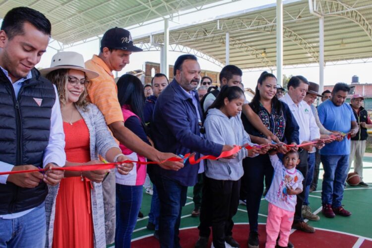 Inaugura el alcalde Julio Arreola tres obras de gran importancia para Cuanajo