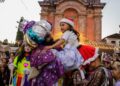 Arropados por más de 15 mil personas, los 3 Reyes Magos llegaron a Pátzcuaro