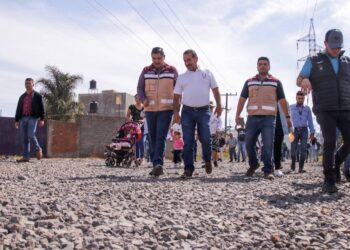 Rehabilita gobierno de Nacho Campos 4 kilómetros de caminos con ecograva