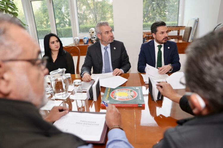 Avanzan tres importantes proyectos de hospitales del IMSS para Michoacán