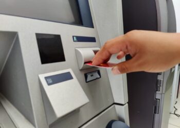 Entrega SEE más de 2,500 tarjetas de nómina a los maestros michoacanos