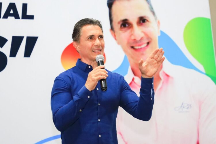 Soñemos grande Uruapan: Adolfo Ríos