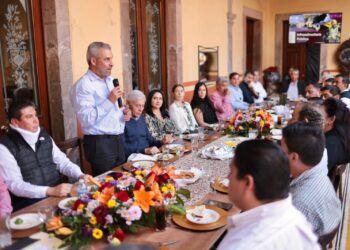 Presenta proyectos de infraestructura Bedolla a empresarios de La Piedad
