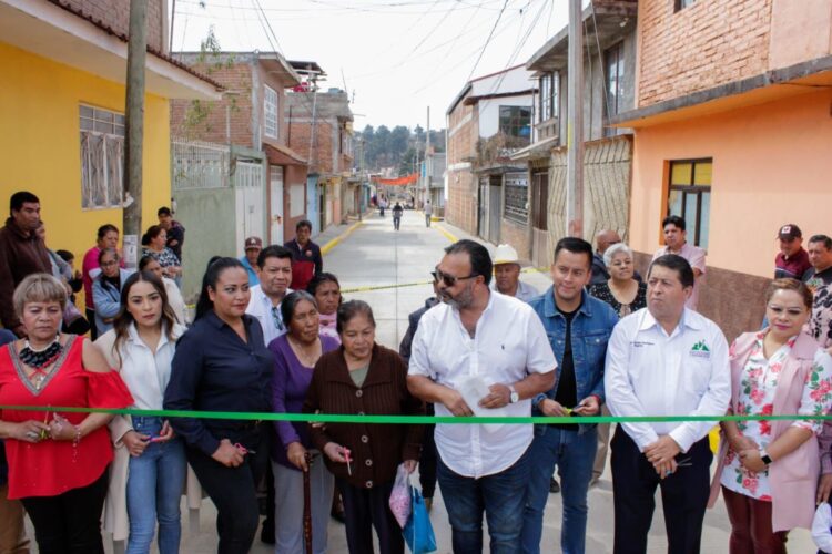 Encabeza Julio Arreola inauguración de dos obras de vialidades en Pátzcuaro