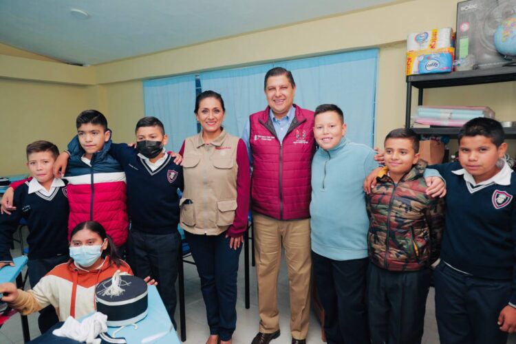 Invertir en educación es apostar por el presente y el futuro: Nacho Campos