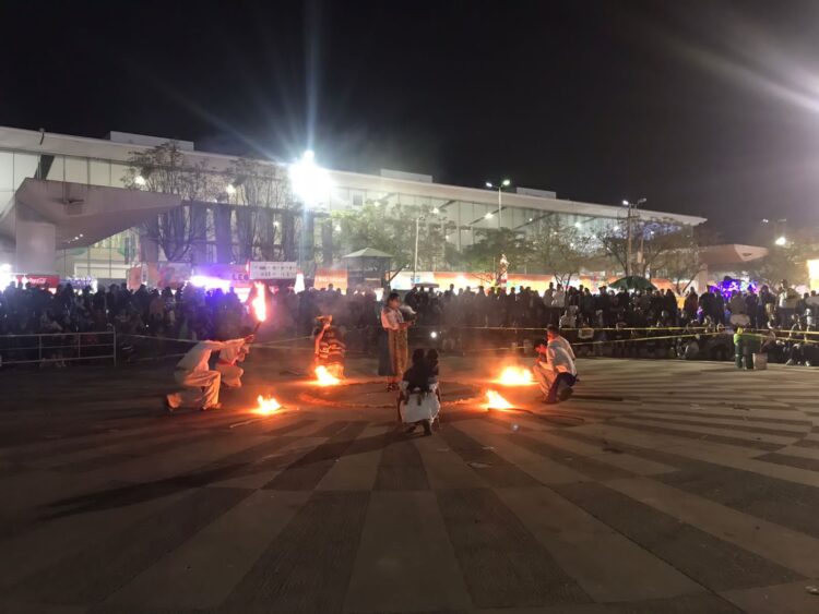 Ayuntamiento de Pátzcuaro lleva a Feria de León el Juego de Pelota P’urhépecha