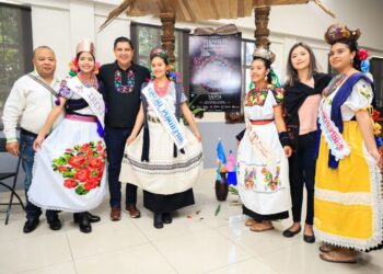 Nacho Campos presenta la imagen del Tianguis Artesanal Domingo de Ramos