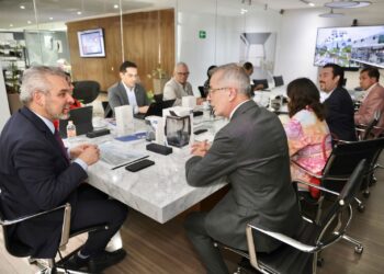 Avanza propuesta de ruta y recursos para el cablebús en Uruapan: Bedolla