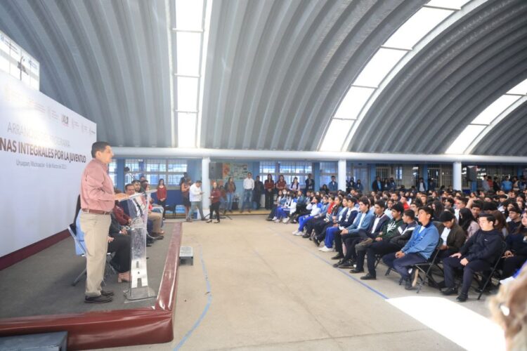 Sin los jóvenes no hay transformación: Nacho Campos, alcalde de Uruapan