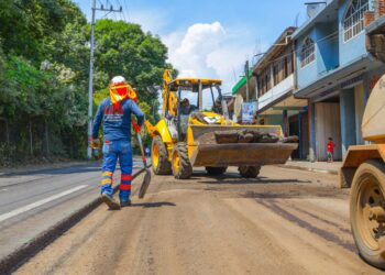 Aplicarán en calzada La Fuente mezcla asfáltica con más ventajas que concreto