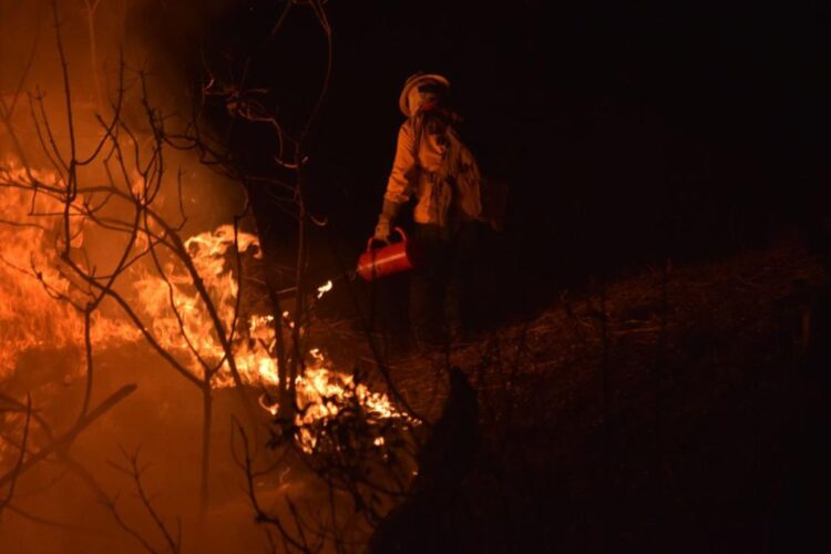 Culminan las quemas controladas en Uruapan para proteger el cerro de Jicalán