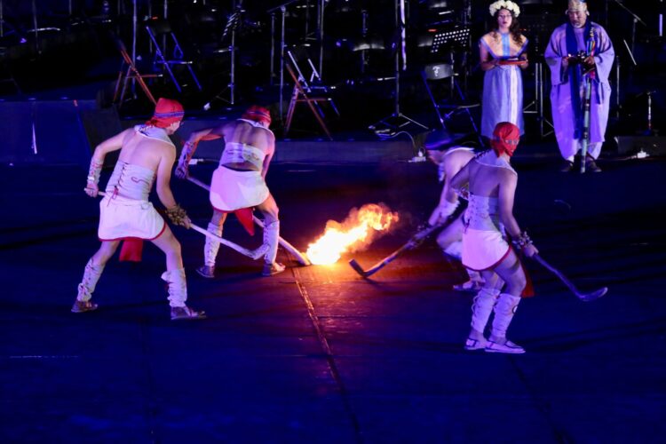 Comunidades disfrutaron anoche la K’uínchekua, la gran fiesta de Michoacán