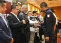 Entrega Bedolla uniformes y equipo a la Policía Auxiliar para reforzar seguridad