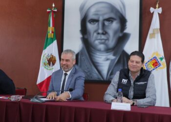 Propone Bedolla reglamentar seguridad en bares y antros con la Policía Auxiliar