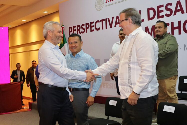 Marcelo Ebrard, importante promotor de la inversión en Michoacán: R. Bedolla