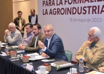 Gobierno de Michoacán y grupos agro industriales por formalización laboral
