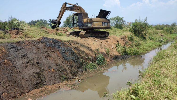 Trabaja CAPASU arduamente previo a la temporada de lluvias 2023 en Uruapan