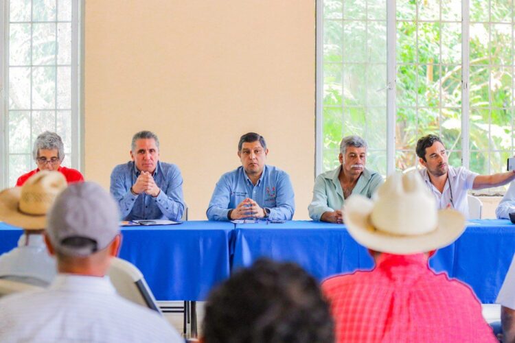 Unifican esfuerzos en Uruapan para proteger y preservar el río Santa Bárbara