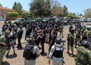 Fuerzas de seguridad toman el control y liberan vialidades en Peribán-Los Reyes