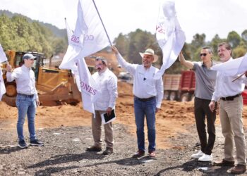 Arrancan R. Bedolla y SICT ampliación de la autopista de Pátzcuaro a Uruapan