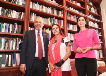 Bedolla y titular de la SEP reforzaran acciones para magisterio y educación