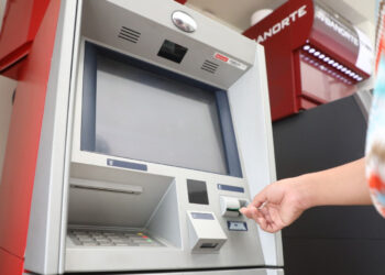 Tarjetización, clave para la transparencia en el sector educativo michoacano: SEE