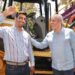 Entrega Ramírez Bedolla maquinaria de construcción en Taretan al edil Poncho