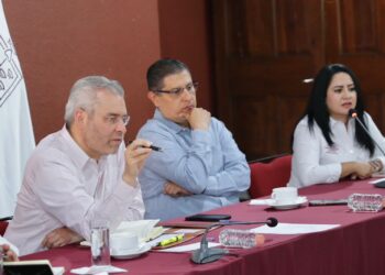 Propone Bedolla estación del cablebús en mercado poniente de Uruapan