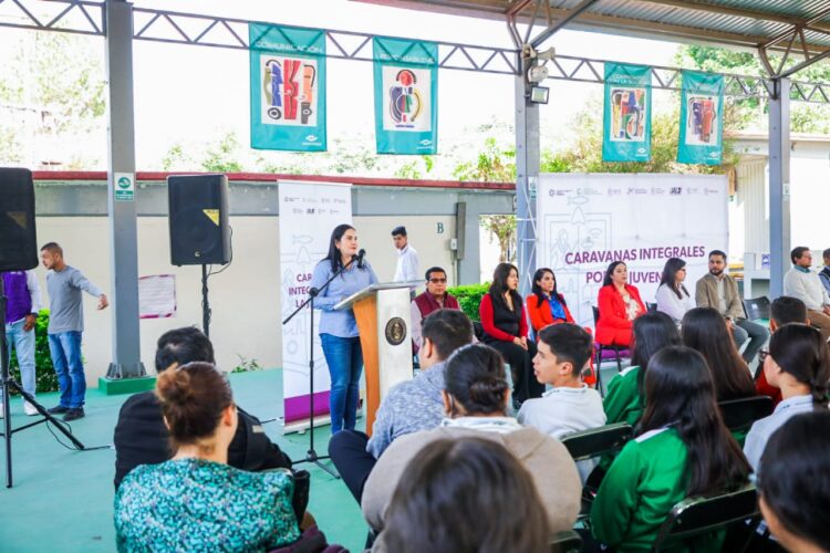 Realizan Gobiernos Caravana Integral por la Juventud en el Conalep Uruapan