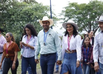 En Taretan honramos nuestras raíces y compartimos la herencia de nuestro pueblo.