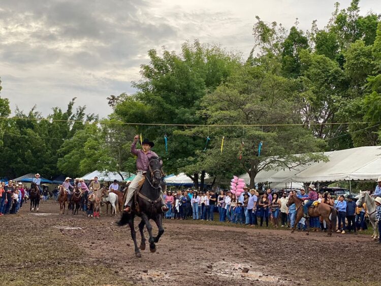 ¡Así vivimos el segundo día de nuestras Tradicionales Carreras de Caballos 2023!