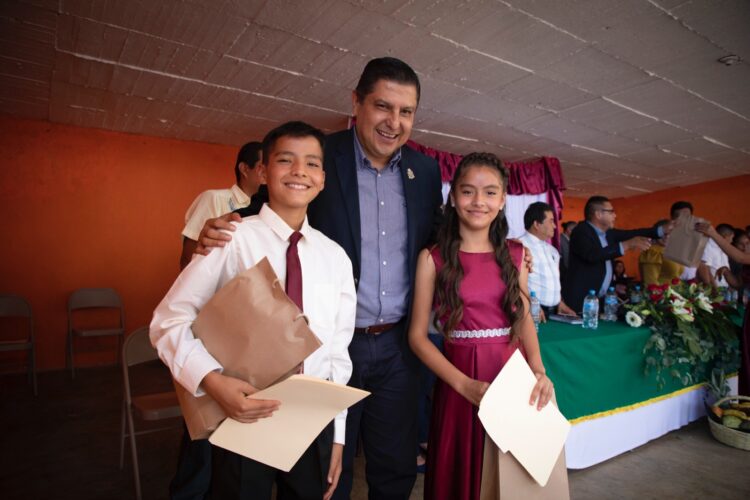 Anuncia Nacho Campos inversión de 2.5 mdp para la primaria L.C. de Caltzontzin