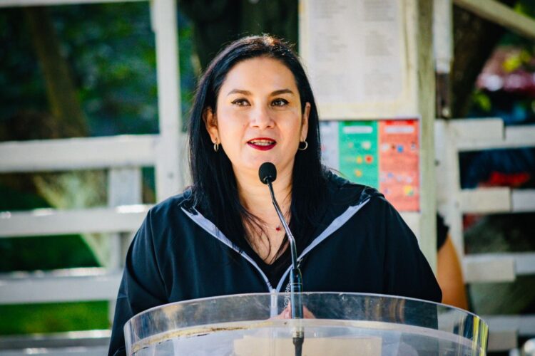 Yadira Ramírez Mora inaugura primer torneo municipal de cachibol