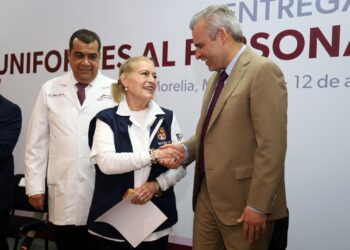 De incertidumbre a estabilidad laboral 450 empleados de salud: Elías Ibarra